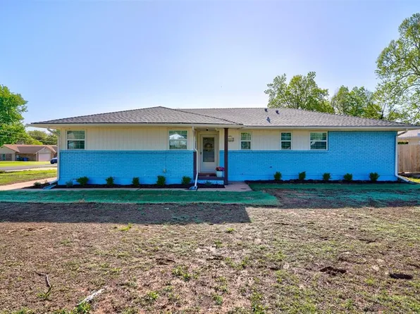 212 N Post Rd, Midwest City, OK 73130