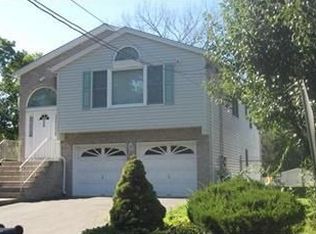 22 Legion Pl, Closter, NJ 07624