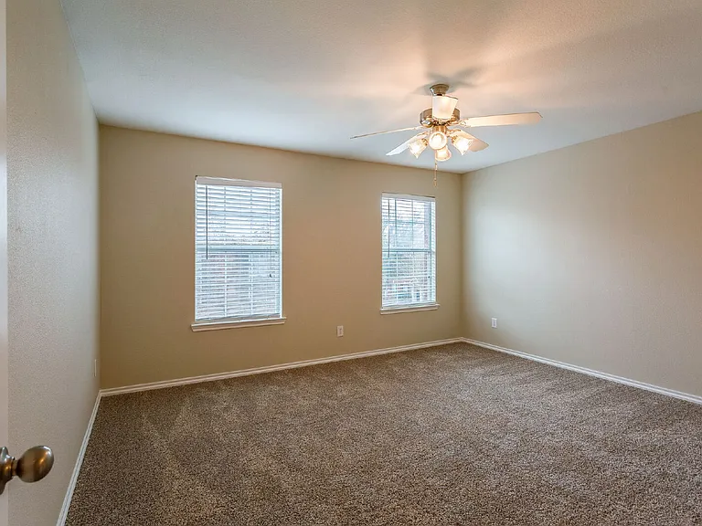 4168 Kyndra Cir — Photo 13