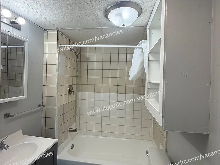 1007 Becker St — Photo 12