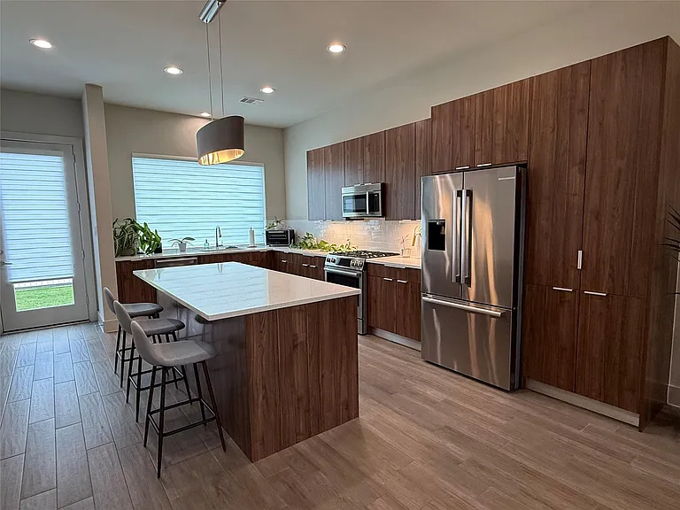 6820 Rocinante Ln — Photo 4