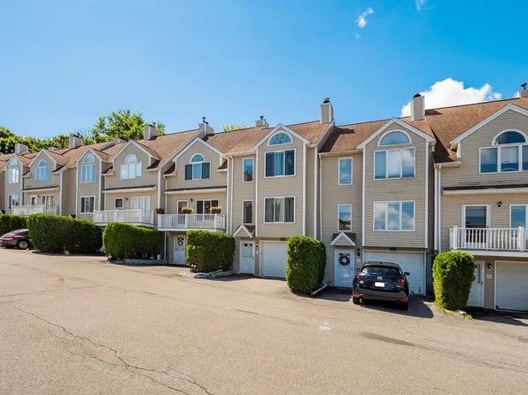 36 Tobey Rd Unit 32, Dracut, MA 01826