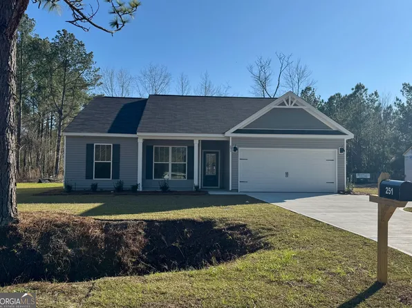 251 W East Smith Rd, Pembroke, GA 31321