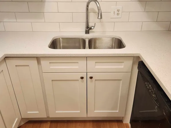 1319 N Baldwin Ct Unit 2D, Palatine, IL 60074