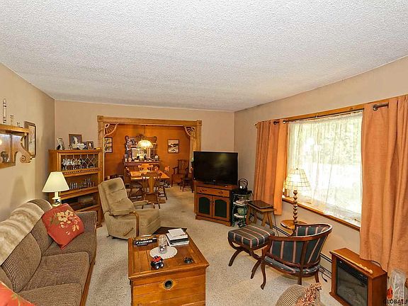 2nd image of 26 Fenway Dr