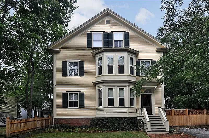 3 Howe St #2