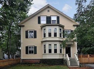 3 Howe St #2ND, Bristol, RI 02809
