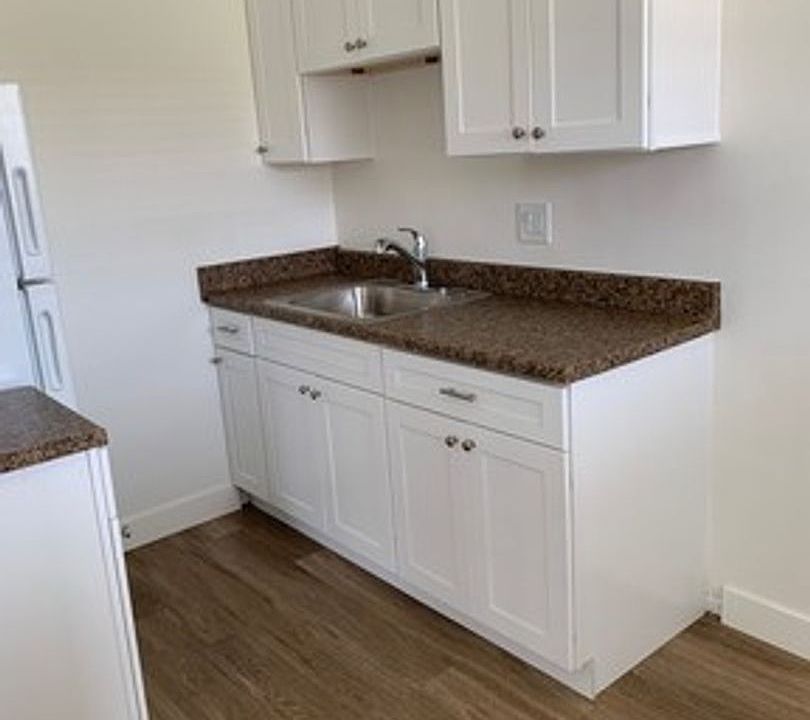 1st image of 632 E 24th St APT 17