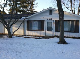 2512 Prairie Grove Dr, Fort Wayne, IN 46809