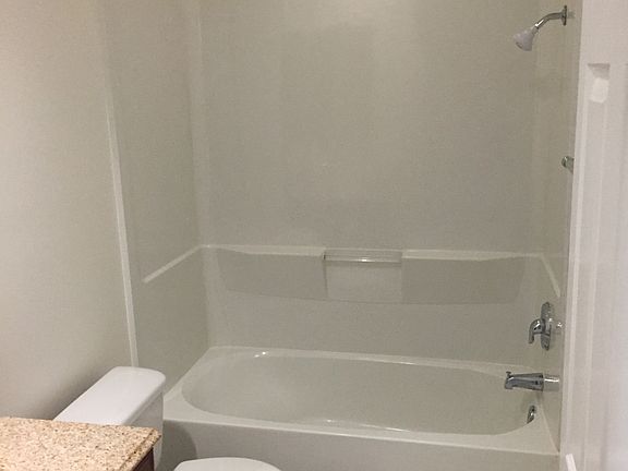 5th image of 21529 Saticoy St APT 114