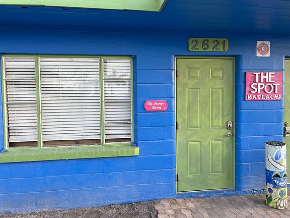 4th image of 2621 2nd St Unit 1