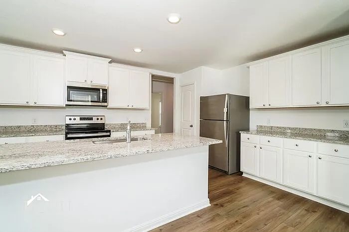 121 Scarborough Bnd — Photo 4