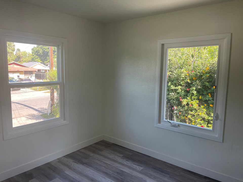 1st image of 1864 Glen Ave