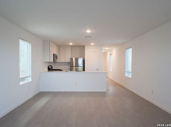 5th image of 11830 Spiderwort Rdg