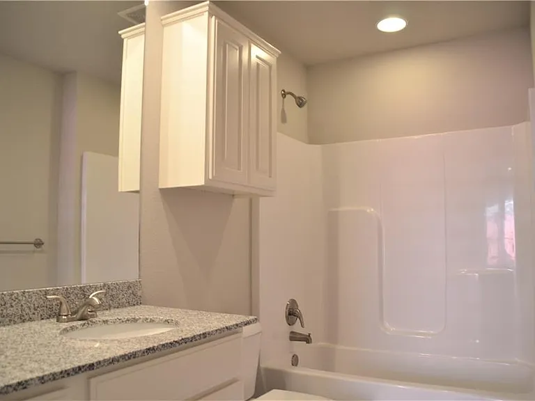 2413 Arbor Rd — Photo 11