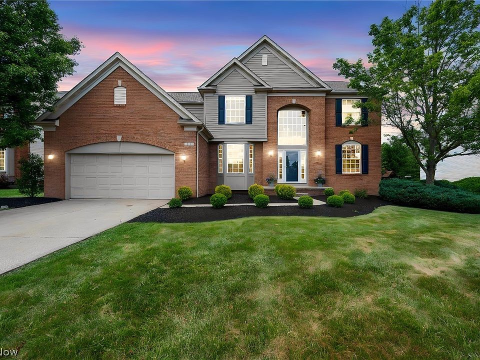 1st image of 351 Hamilton Dr