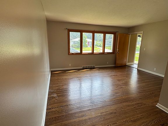 4th image of 3490 S 82nd St APT 5