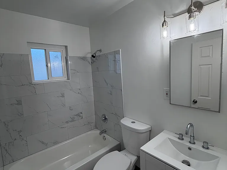 132 3rd St #5 — Photo 7