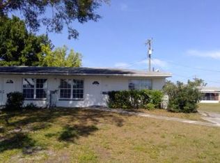 1105 Vineyard St, Lehigh Acres, FL 33936