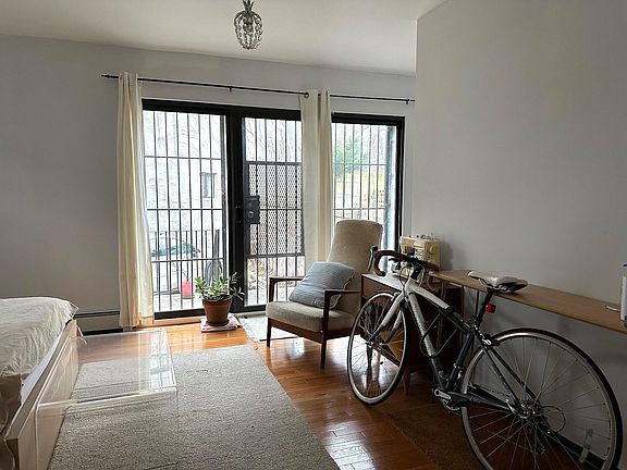 5th image of 790 E 169th St Floor 1