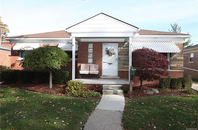 1st image of 21611 Chalon St