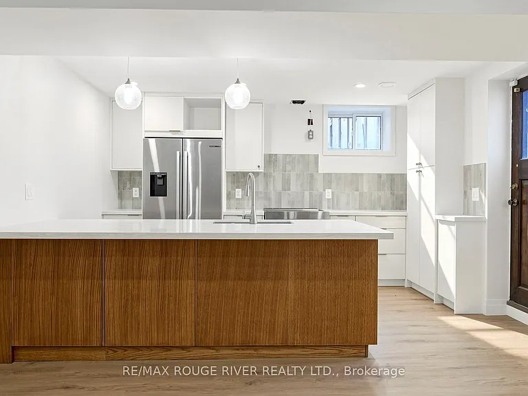 344 Centennial Rd #BASEMENT — Photo 4