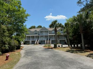 401 Kinloss Country Ln, Mount Pleasant, SC 29466