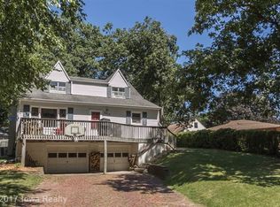 3415 Urbandale Ave, Des Moines, IA 50310