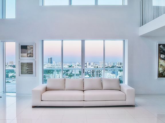 2nd image of 10 Venetian Way Penthouse 4