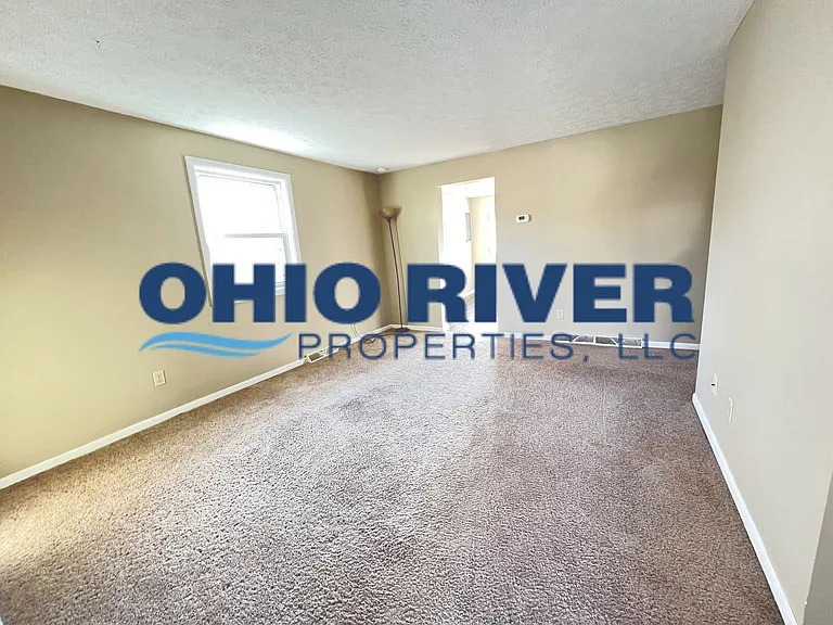 27 Locust Ave #1 — Photo 9