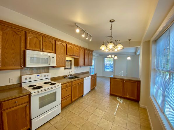 15 Fairmount St APT 4