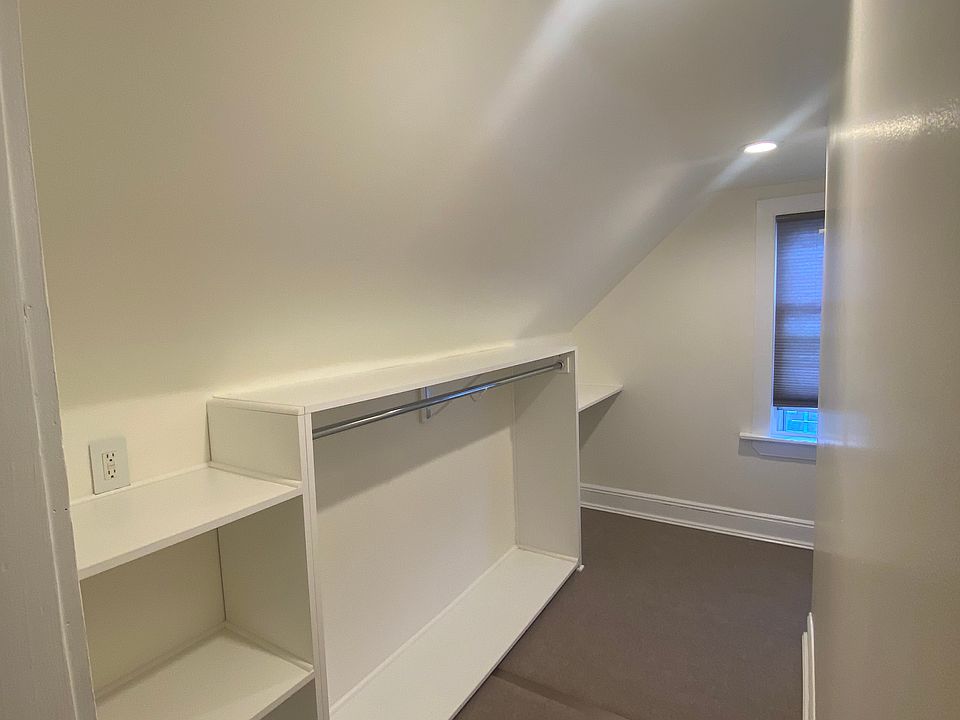 Walk in closet