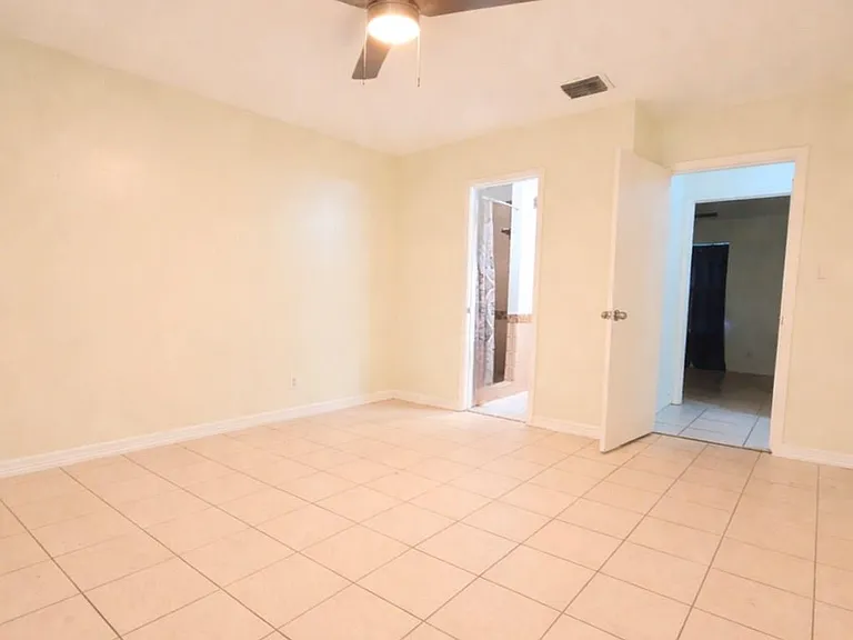 94 Laura Ln — Photo 13