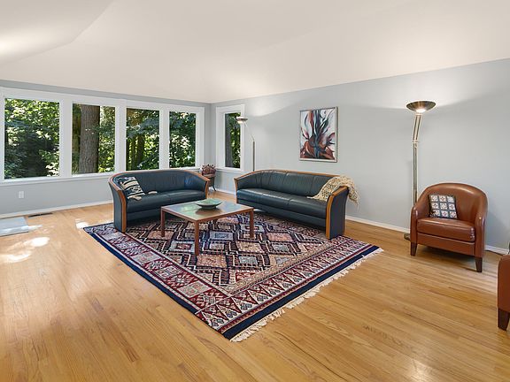 5th image of 14457 NE 16th Pl