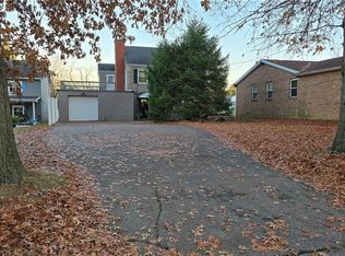 2414 Harrison Ave, Parkersburg, WV 26104