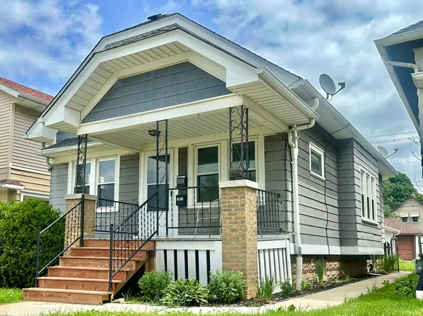 1924 S 69th St, West Allis, WI 53219
