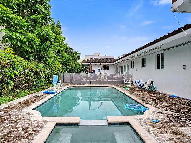 3784 Sheridan Ave — Photo 30