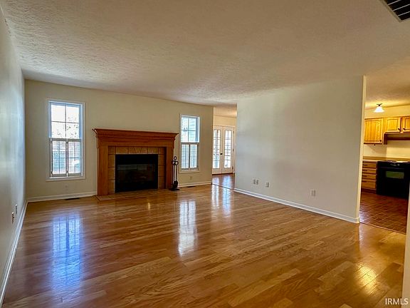 4th image of 4605 E Donington Dr