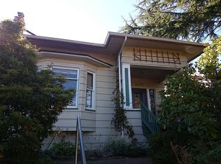4723 Thackeray Pl NE, Seattle, WA 98105