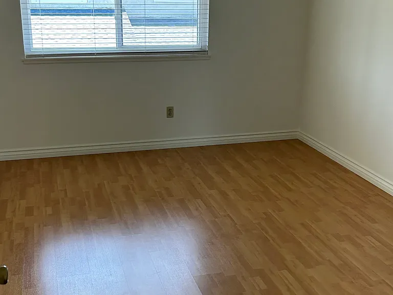 4801 Heil Ave — Photo 7