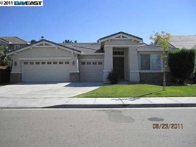 2086 Shenandoah Dr photo 1