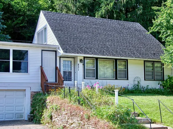 831 Wilkie St, Red Wing, MN 55066