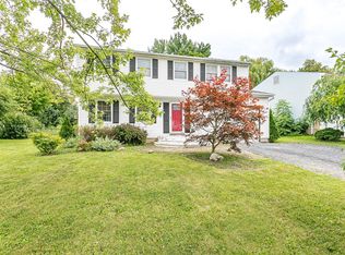 57 Coachlight Cir, Farmington, NY 14425
