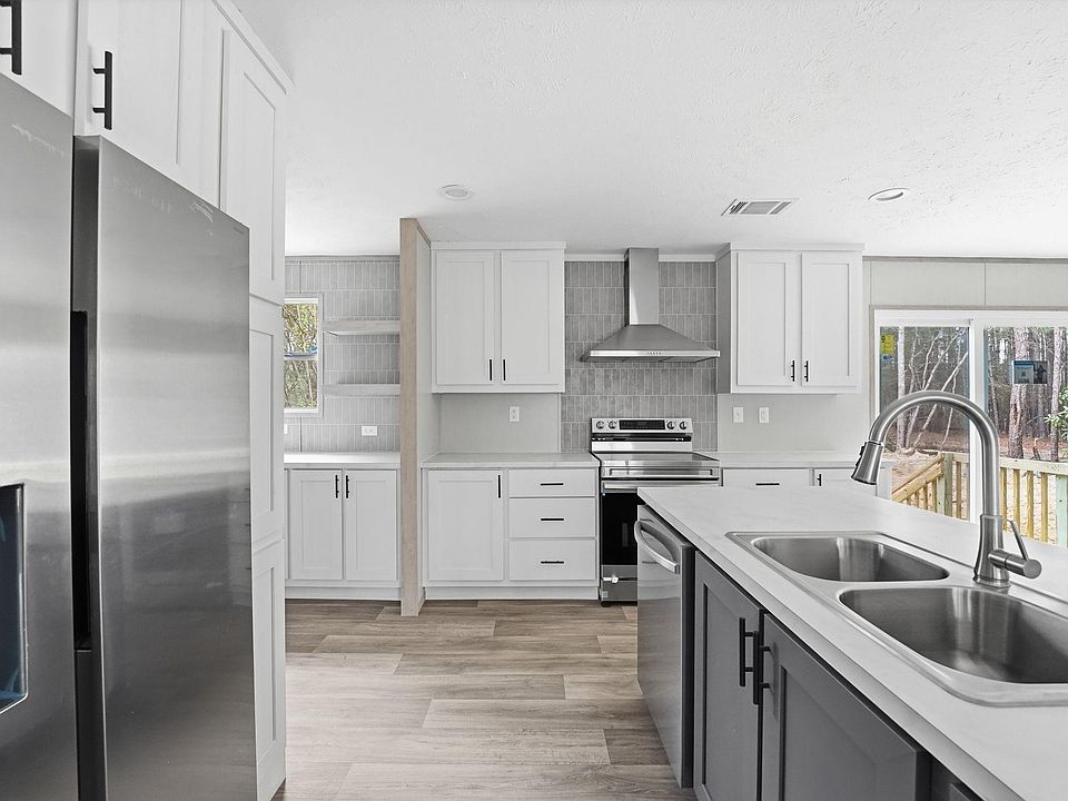 1st image of 522 Watts Ln