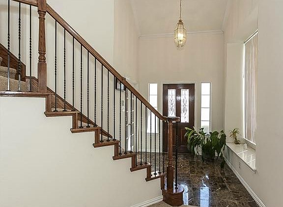 4th image of 1109 Lilac Ln