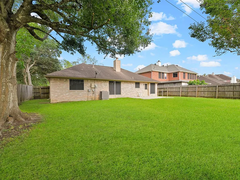 16010 Cedar Gully Dr — Photo 28