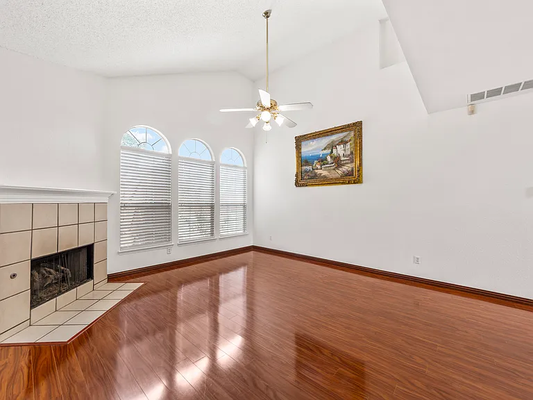 764 Whitman Pl — Photo 8