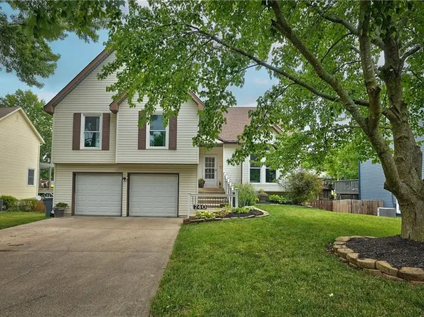 740 N Sumac St, Olathe, KS 66061