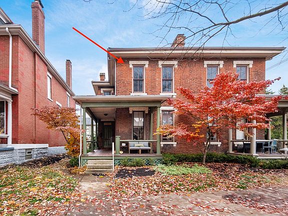 3rd image of 936 1/2 Neil Ave