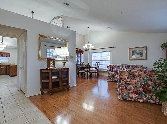 5th image of 2910 Kingswood Dr